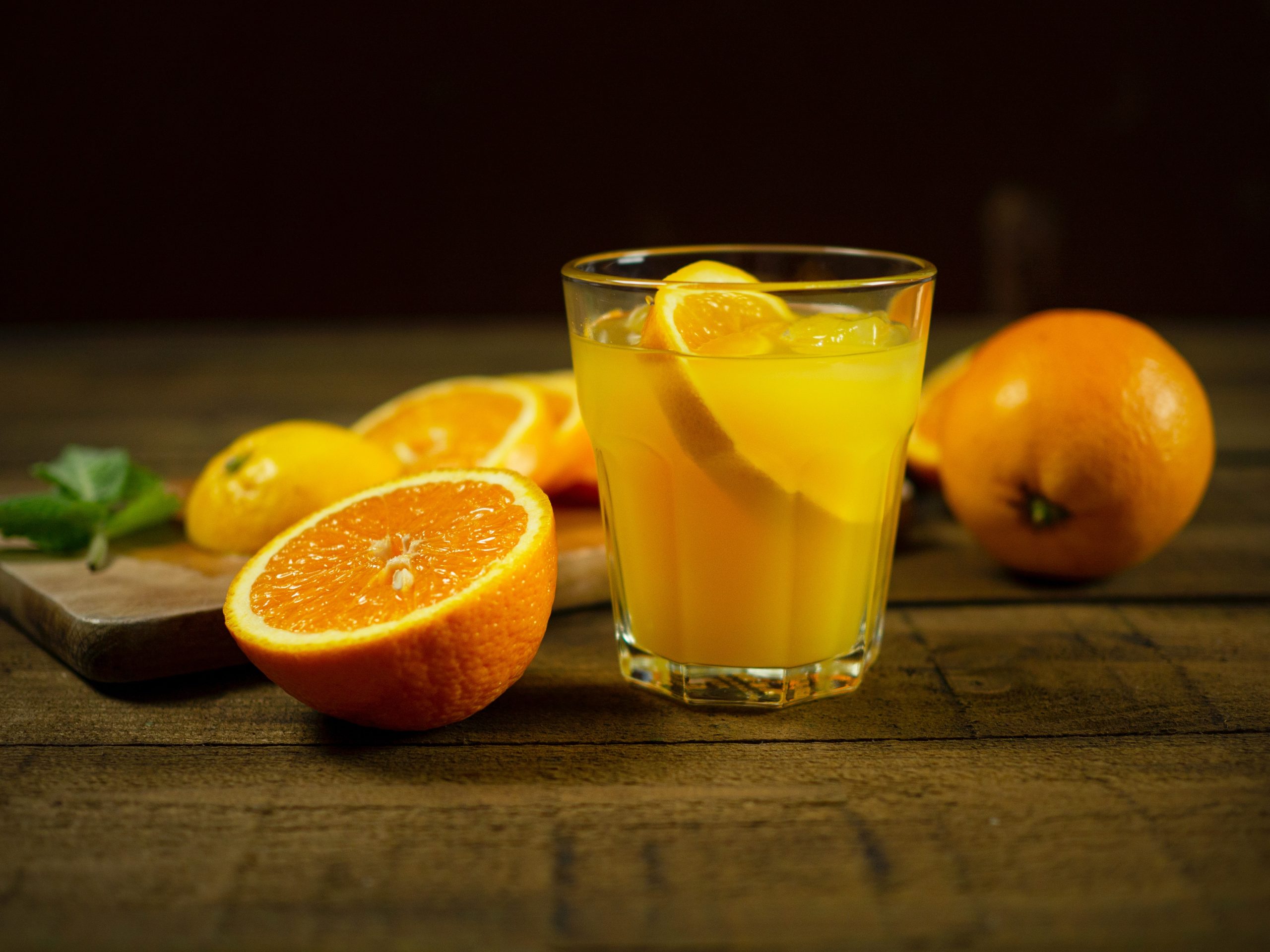 Surprising Perks of Drinking Fresh Orange Juice